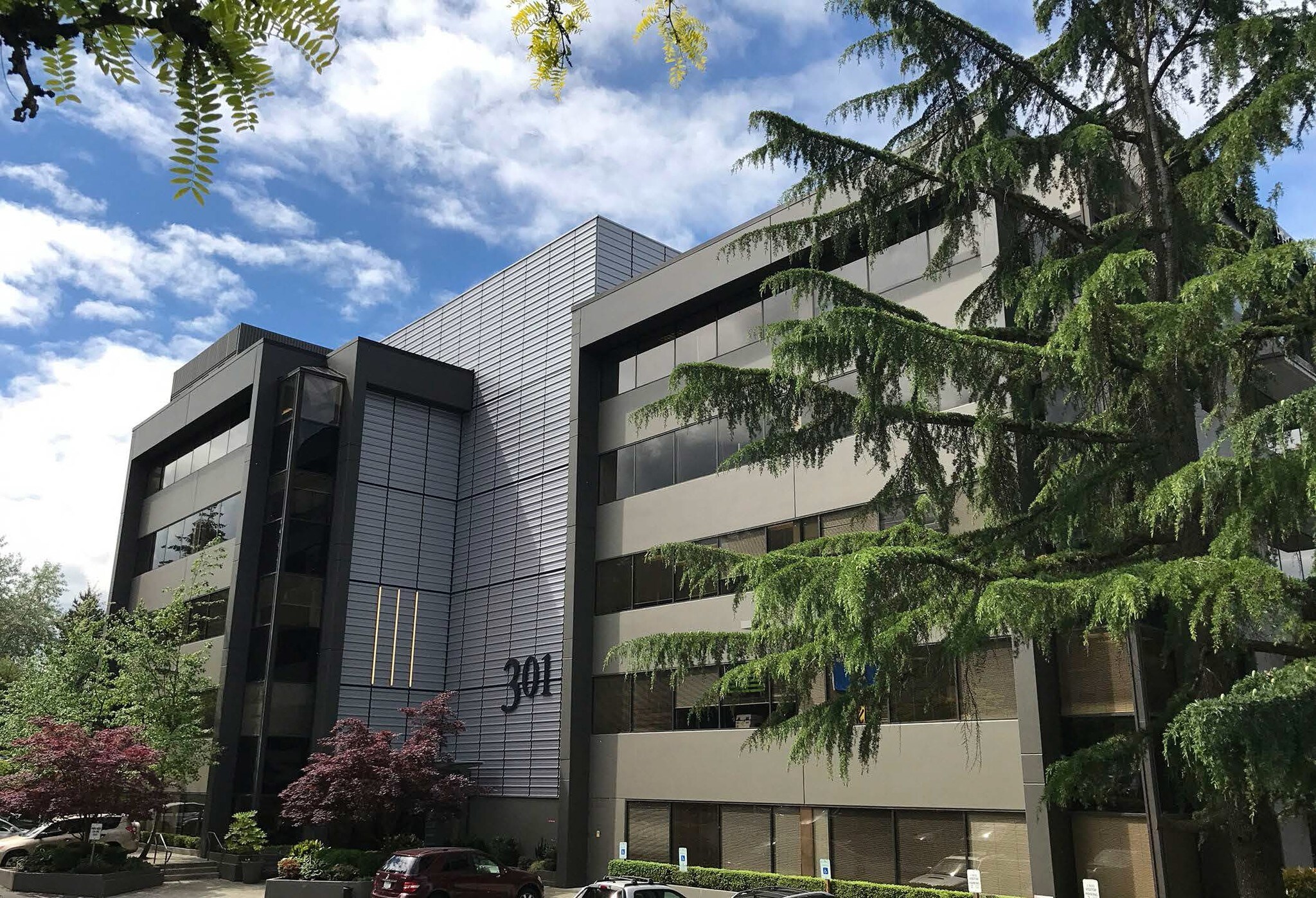 Ideal Spaces Bellevue building in downtown business district