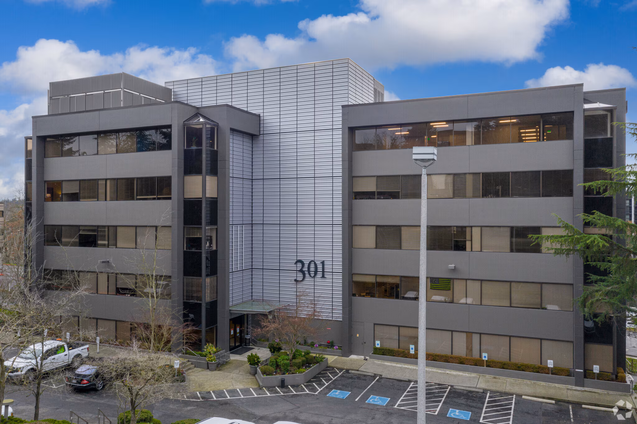 Ideal Spaces Bellevue professional office building exterior in downtown Bellevue