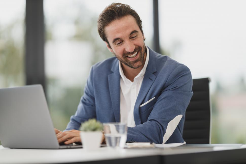 Virtual mailbox service illustration